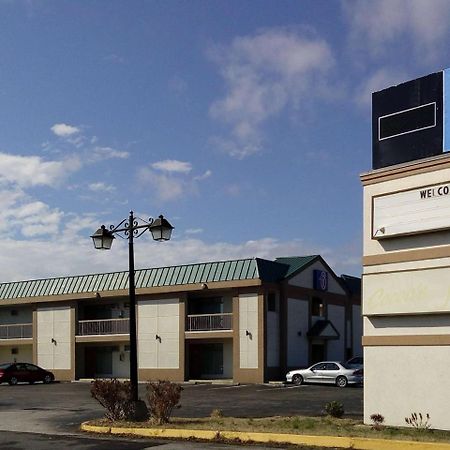 Days Inn Lexington Park Eksteriør bilde