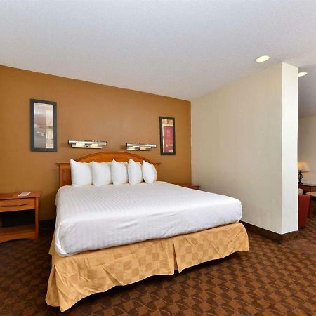 Days Inn Lexington Park Eksteriør bilde