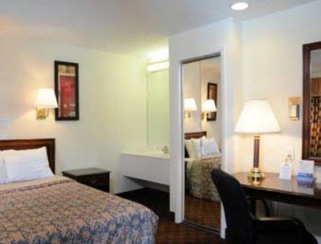 Days Inn Lexington Park Rom bilde