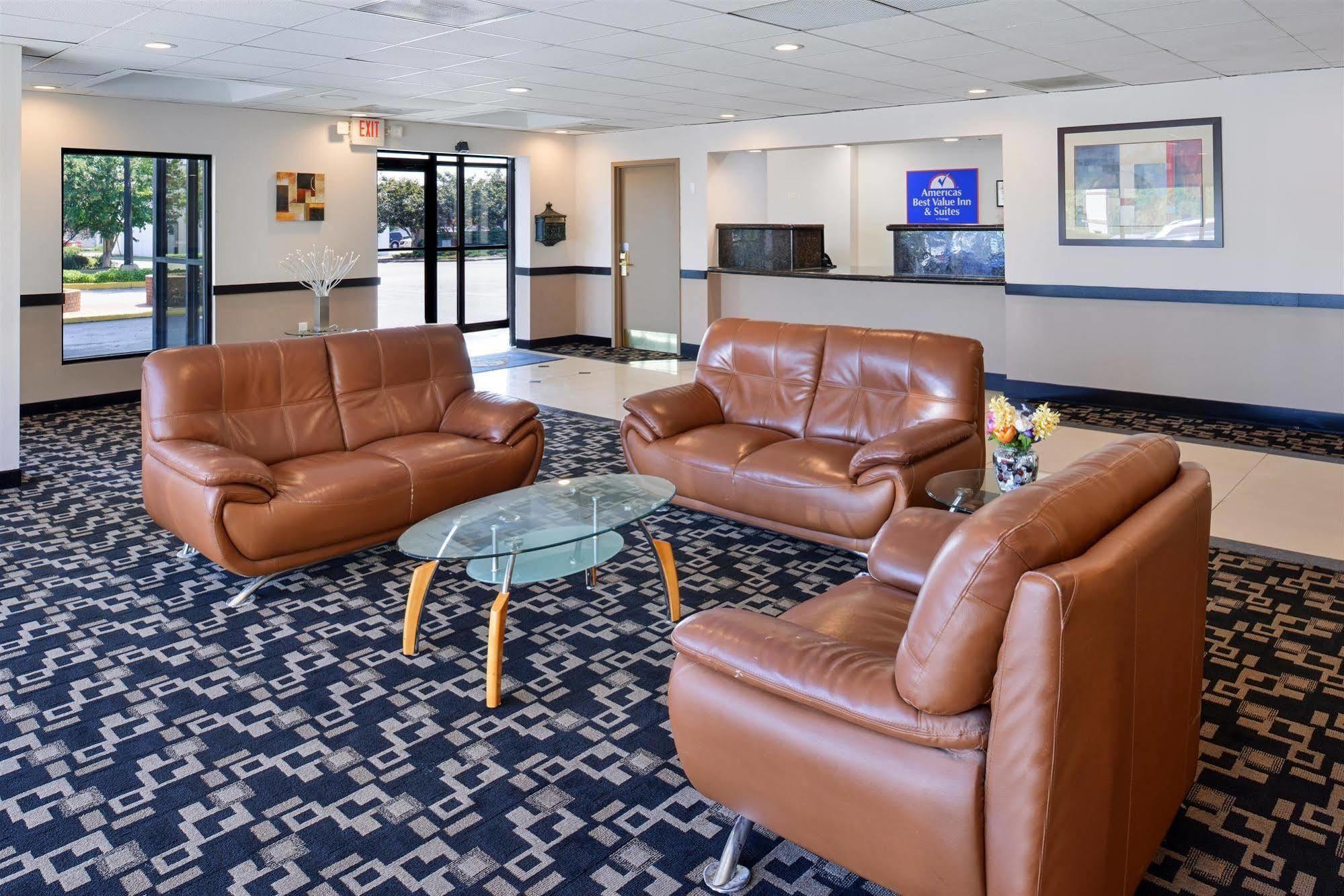 Days Inn Lexington Park Eksteriør bilde