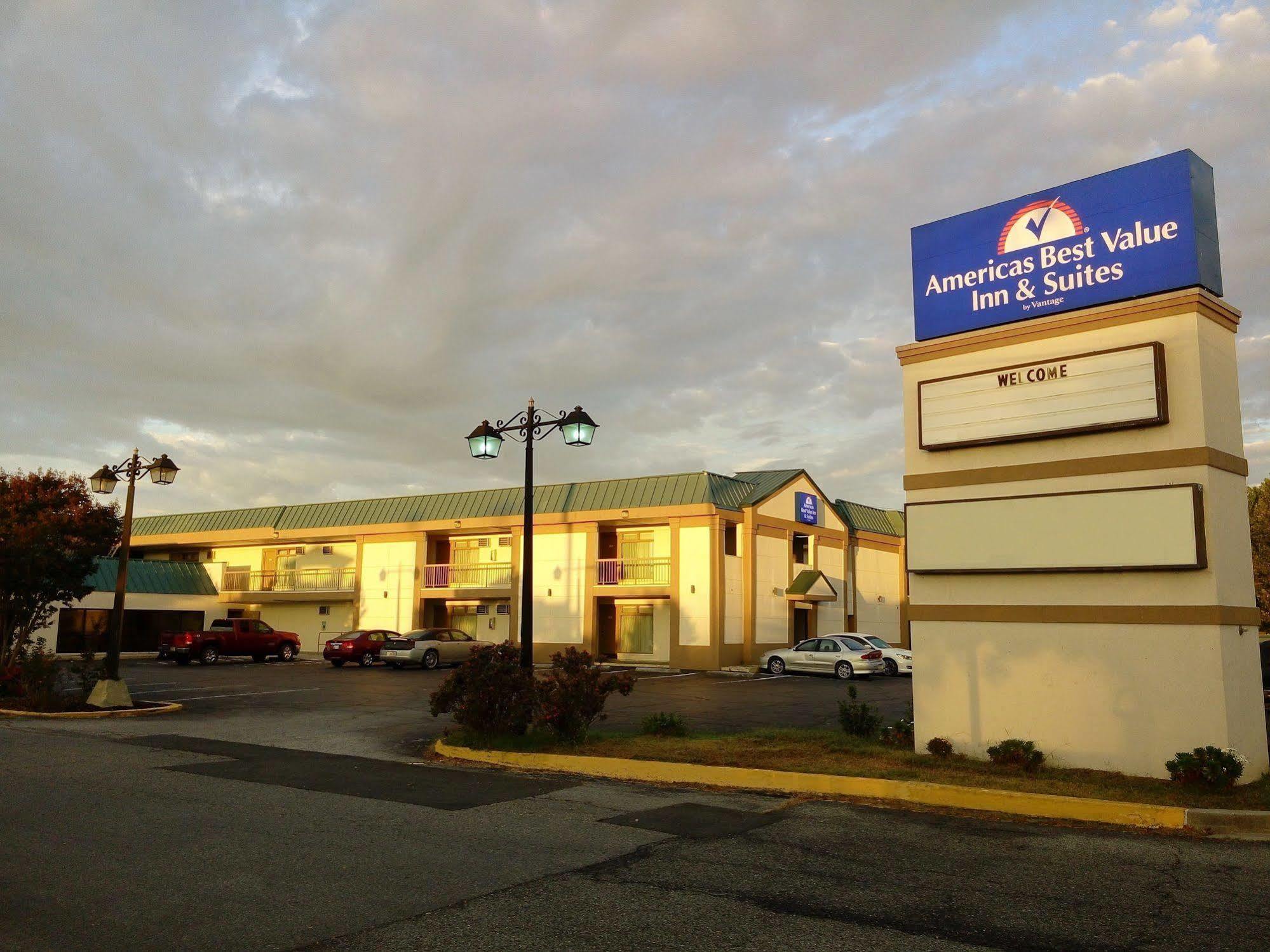 Days Inn Lexington Park Eksteriør bilde