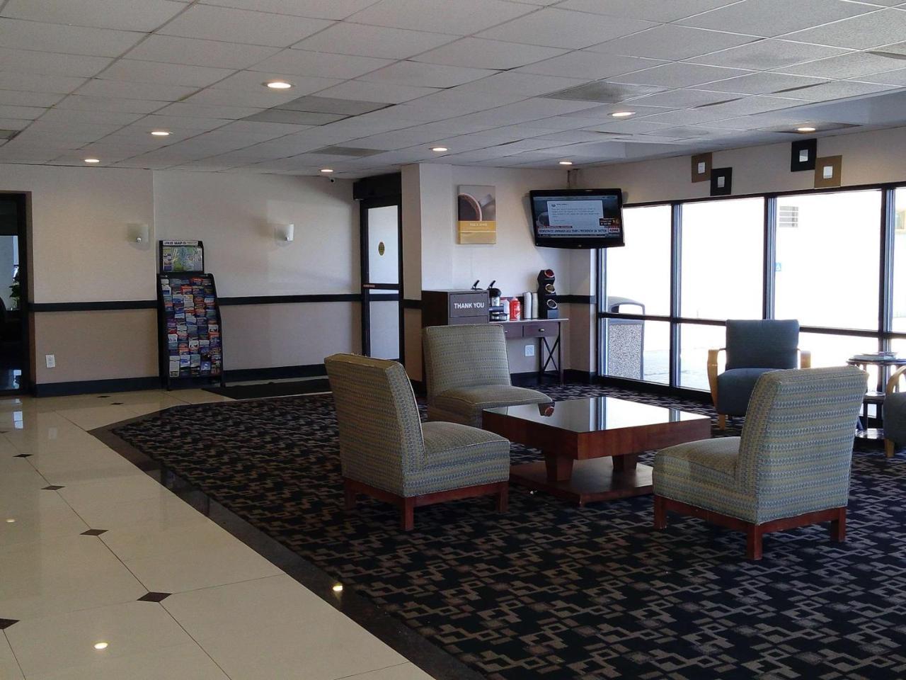 Days Inn Lexington Park Eksteriør bilde